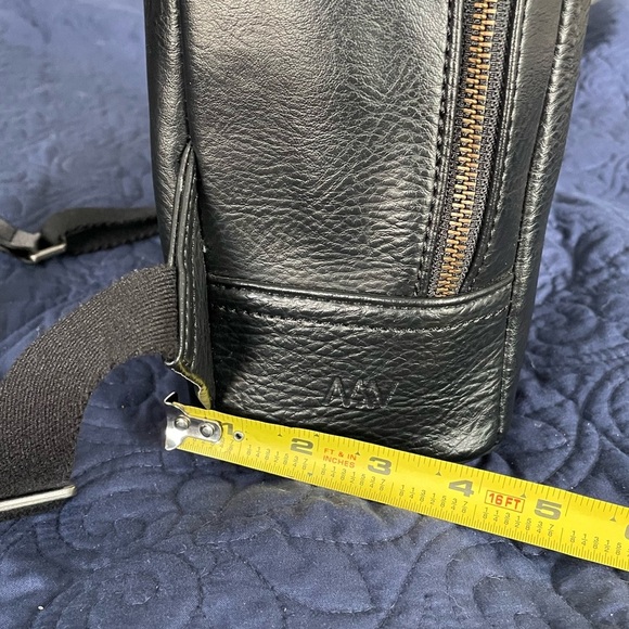 Matt & Nat Olly Vegan Bag Purity in Black mini backpack - Picture 11 of 11